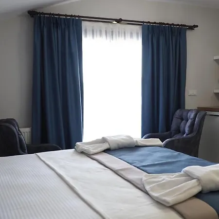 Myosotis Boutque Oel Otel